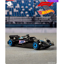 Load image into Gallery viewer, Hot Wheels JGF58 Formula 1 5 Pack 1:64 Scale Die-Cast Cars with F1 Racing Team Decorations, Collectable Racing Cars, Multicolour