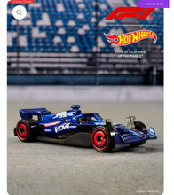 Load image into Gallery viewer, Hot Wheels JGF58 Formula 1 5 Pack 1:64 Scale Die-Cast Cars with F1 Racing Team Decorations, Collectable Racing Cars, Multicolour
