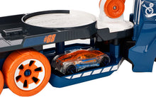 Load image into Gallery viewer, Spinning Sound Crane | Hot Wheels
